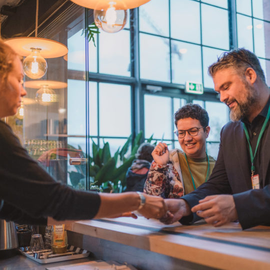 /netzkulturfestival/wp-content/uploads/2019/10/2019-10-19-Netzkulturfestival-Freiburg-Photo-by-Fionn-Grosse-09h-42min-51s-905329-540x540.jpg