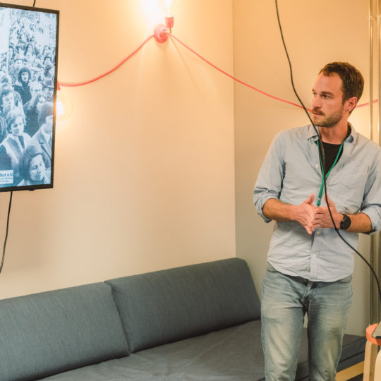 /netzkulturfestival/wp-content/uploads/2019/10/2019-10-19-Netzkulturfestival-Freiburg-Photo-by-Fionn-Grosse-15h-48min-59s-905868-540x540.jpg