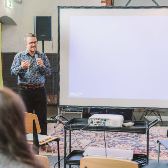 /netzkulturfestival/wp-content/uploads/2019/10/2019-10-19-Netzkulturfestival-Freiburg-Photo-by-Fionn-Grosse-15h-51min-03s-905881-540x540.jpg